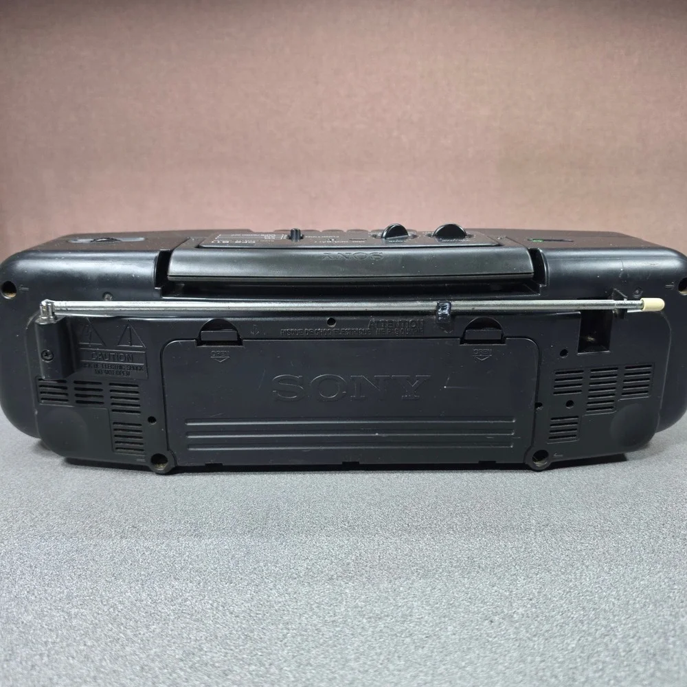 Sony Boombox CFS-B11 Radio FM AM Portable Player-Tape Deck does not work
